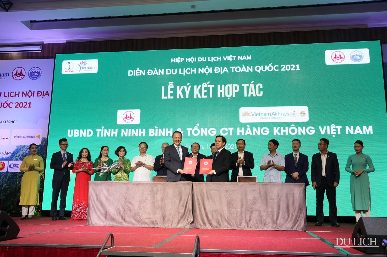 Lễ ký kết hợp tác giữa UBND tỉnh Ninh Bình và Vietnam Airlines 